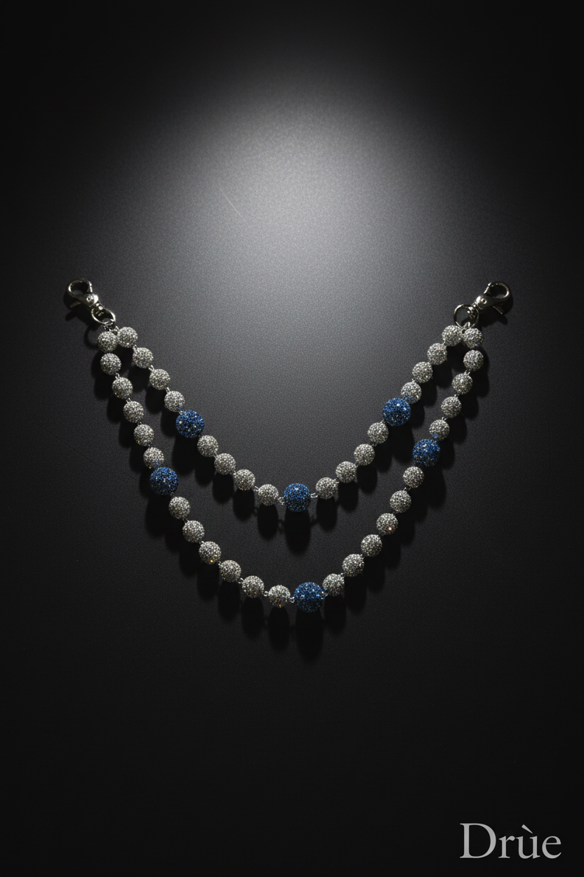 Drùe Blue Bead Pocket Chain Display