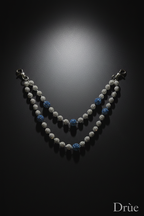 Drùe Blue Bead Pocket Chain Display